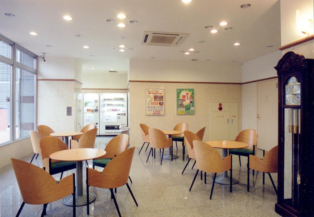 Toyoko Inn Tokyo Shinagawa-Eki Takanawa-Guchi Exteriör bild